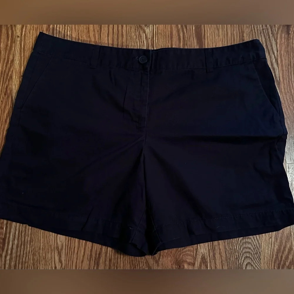 Anne Taylor LOFT shorts, navy, size 16, great condition